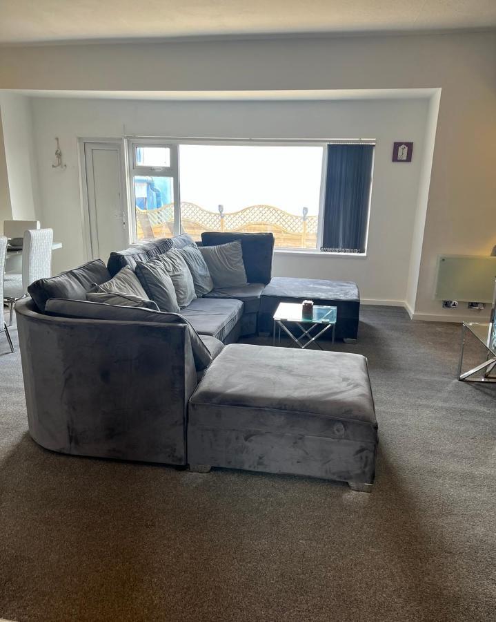 Sea View Lavish Apartment Sky Tv Whirlpool Bath Huge Balcony Newly Refurbished Bridlington Eksteriør billede